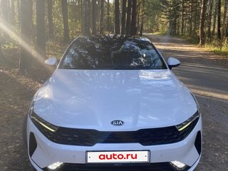 2021 Kia K5 III, белый, 2600000 рублей, вид 5