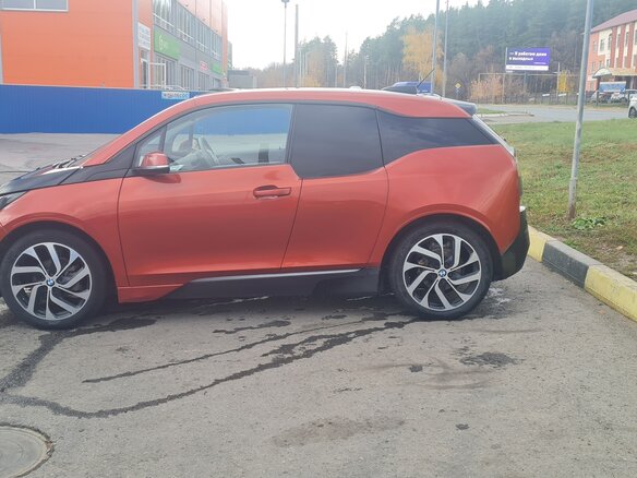 2014 BMW i3 I (I01), оранжевый, 1550000 рублей - вид 2