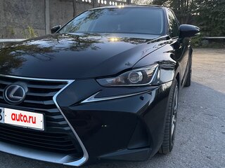 2019 Lexus IS 300h III Рестайлинг, чёрный, 2790000 рублей, вид 3