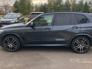 2019 BMW X5 30d IV (G05/G18), серый, 6700000 рублей, вид 4
