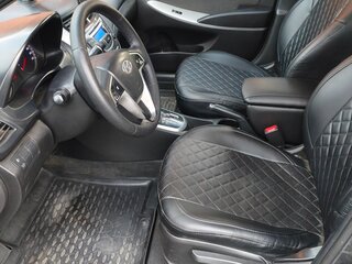 2014 Hyundai Solaris I Рестайлинг, серый, 730000 рублей, вид 5
