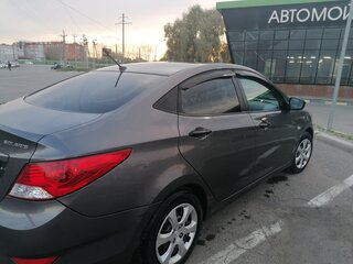2012 Hyundai Solaris I, чёрный, 750000 рублей, вид 2