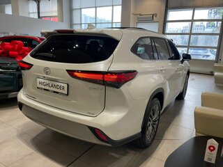 2026 Toyota Highlander IV (XU70), белый, 6100000 рублей, вид 4