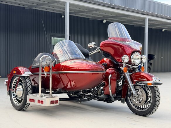 2009 Harley-Davidson Electra Glide, красный