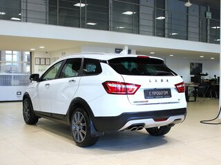 2017 Lada (ВАЗ) Vesta SW Cross I, белый, 970000 рублей, вид 4