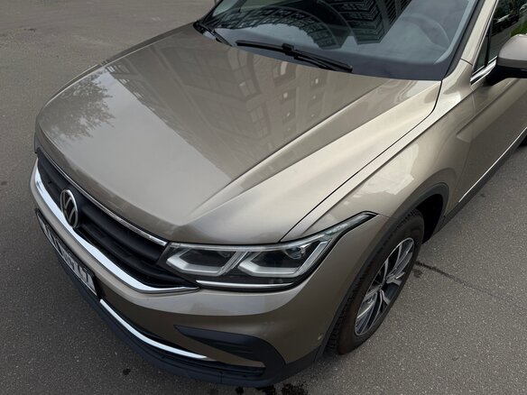 2021 Volkswagen Tiguan II Рестайлинг, коричневый, 2990000 рублей - вид 8