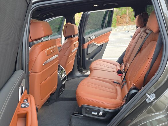 2025 BMW X7 40i I (G07) Рестайлинг, зелёный, 12290032 рублей - вид 13