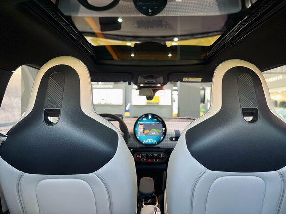 2025 Mini Hatch Cooper Electric SE IV (F65/F66/J01), жёлтый, 5590000 рублей - вид 21