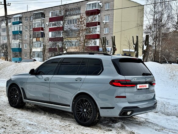 2023 BMW X7 40i I (G07) Рестайлинг, серый, 10400000 рублей - вид 14