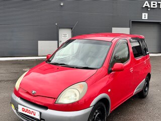 2000 Toyota FunCargo, красный, 550000 рублей, вид 1