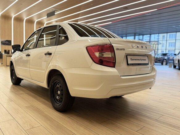 2026 Lada (ВАЗ) Granta I Рестайлинг, белый - вид 6