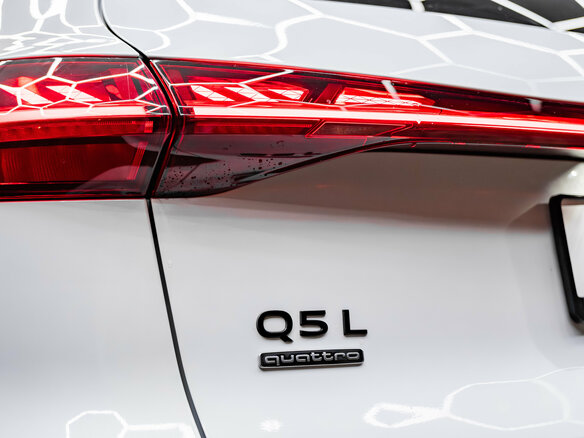 2026 Audi Q5 L III (GU), белый, 7300000 рублей - вид 30