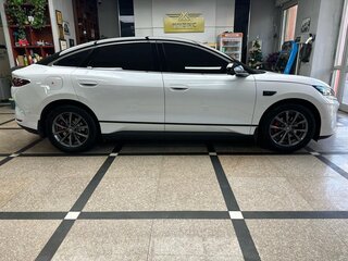 2025 BYD Qin L, белый, 1800000 рублей, вид 3