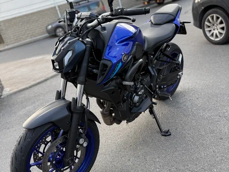 2023 Yamaha MT-07 (FZ-07), синий, 925000 рублей, вид 3