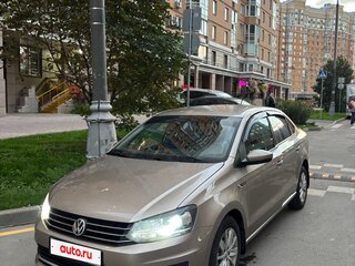 2016 Volkswagen Polo V Рестайлинг, бежевый, 930000 рублей, вид 5