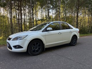 2011 Ford Focus II Рестайлинг, белый, 750000 рублей, вид 1