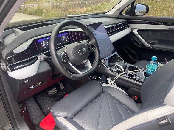 2025 Geely Atlas II, зелёный, 3600000 рублей - вид 5