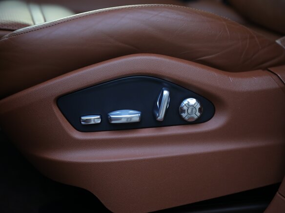 2020 Porsche Cayenne III, серый, 8690000 рублей - вид 16