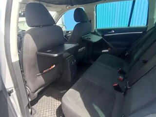 2012 Volkswagen Tiguan I Рестайлинг, серебристый, 910000 рублей, вид 3