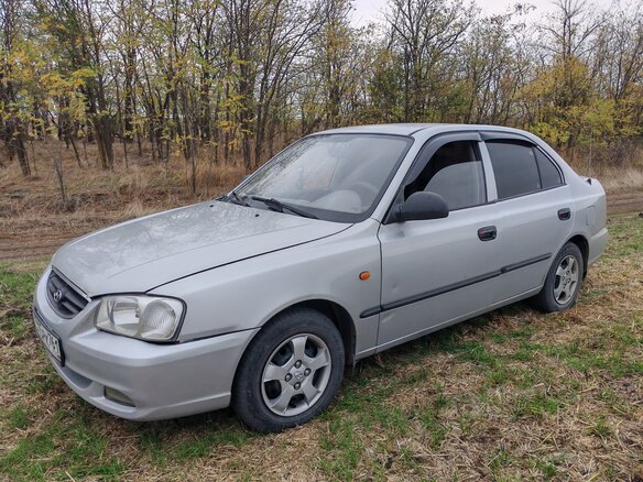 2006 Hyundai Accent ТагАЗ II, серебристый, 330000 рублей