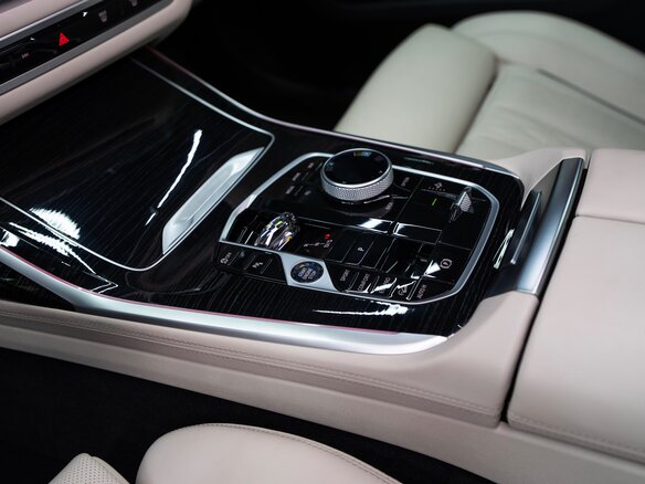 2023 BMW X7 40d I (G07) Рестайлинг, чёрный, 15890000 рублей - вид 18