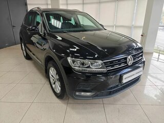 2018 Volkswagen Tiguan II, чёрный, 1980000 рублей, вид 3