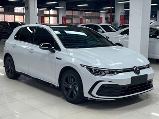 2022 Volkswagen Golf VIII, белый, 2100000 рублей, вид 2