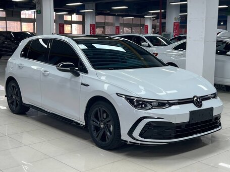 2022 Volkswagen Golf VIII, белый, 2100000 рублей, вид 2