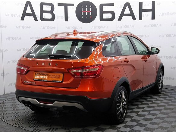 2019 Lada (ВАЗ) Vesta SW Cross I, оранжевый, 1049000 рублей - вид 2
