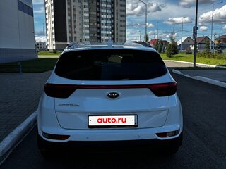 2018 Kia Sportage IV Рестайлинг, белый, 2240000 рублей, вид 5