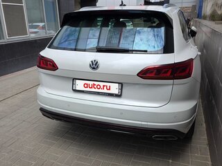 2018 Volkswagen Touareg III, белый, 5500000 рублей, вид 5