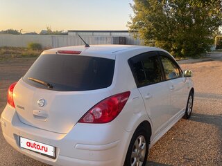 2011 Nissan Tiida I, белый, 650000 рублей, вид 5