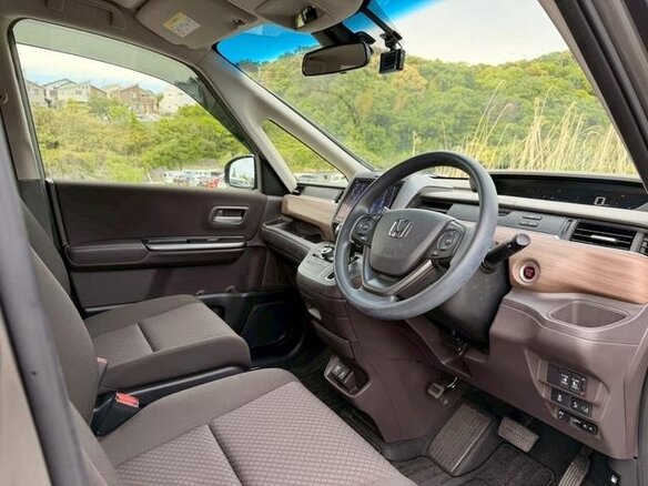 2022 Honda Freed II Рестайлинг, серый - вид 7