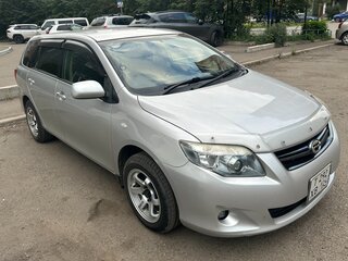 2011 Toyota Corolla Fielder X (E140, E150) Рестайлинг, серебристый, 950000 рублей, вид 1