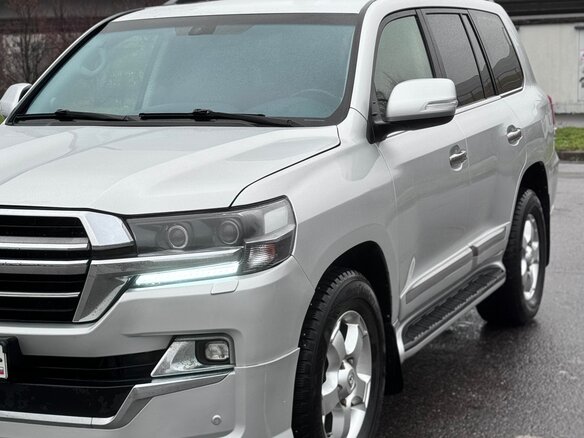 2012 Toyota Land Cruiser 200 Series Рестайлинг 1, серебристый - вид 24