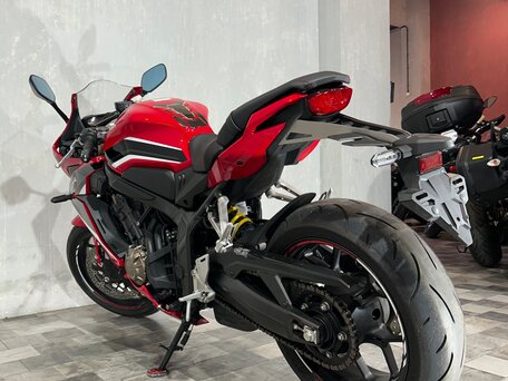 2022 Honda CBR 650R, красный, 950000 рублей, вид 5