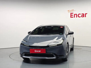 2024 Toyota Prius V (XW60), серый, 2950777 рублей, вид 2