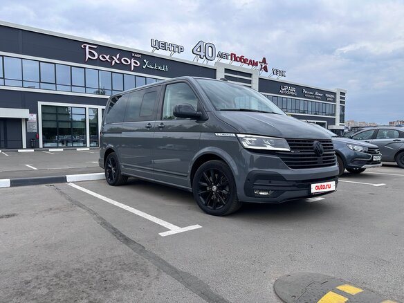 2022 Volkswagen Multivan T6 Рестайлинг, серый, 7160000 рублей - вид 2