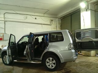 2010 Mitsubishi Pajero IV, серебристый, 2000000 рублей, вид 5