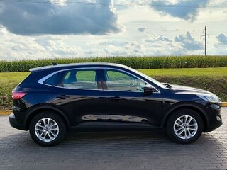 2020 Ford Kuga III, чёрный, 2000000 рублей, вид 2