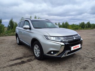 2022 Mitsubishi Outlander III Рестайлинг 3, серый, 3277000 рублей, вид 3