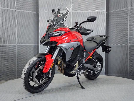 2025 Ducati Multistrada V4, красный, 2799000 рублей, вид 4