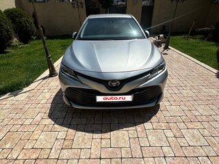 2017 Toyota Camry VIII (XV70), серый, 2050000 рублей, вид 1