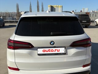 2021 BMW X5 25d IV (G05/G18), белый, 6300000 рублей, вид 2