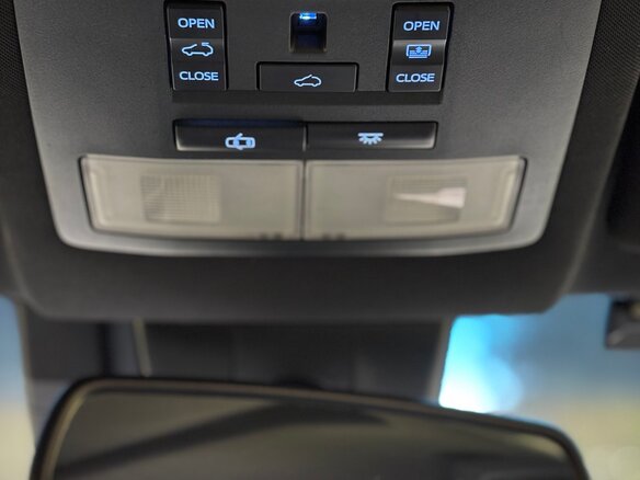 2017 Toyota Harrier III (XU60) Рестайлинг, чёрный, 2980000 рублей - вид 21