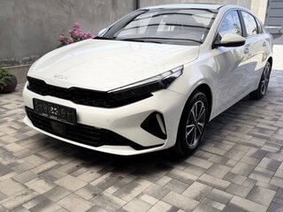 2026 Kia K3 II (China Market) Рестайлинг, белый, 2090000 рублей, вид 2