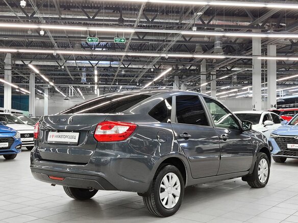 2022 Lada (ВАЗ) Granta I Рестайлинг, серый, 689000 рублей - вид 3