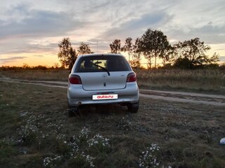 1999 Toyota Vitz I (P10), серебристый, 310000 рублей, вид 5