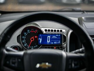 2014 Chevrolet Aveo II, красный, 550000 рублей, вид 5