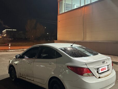 2013 Hyundai Solaris I, белый, 213000 рублей, вид 4